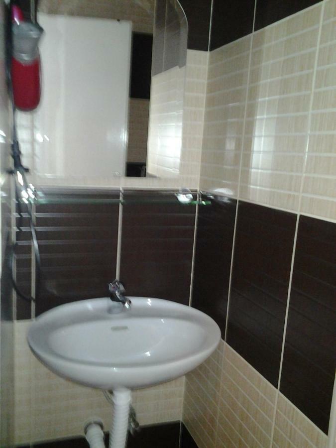 Apartmani Lastro イェセニツェ エクステリア 写真
