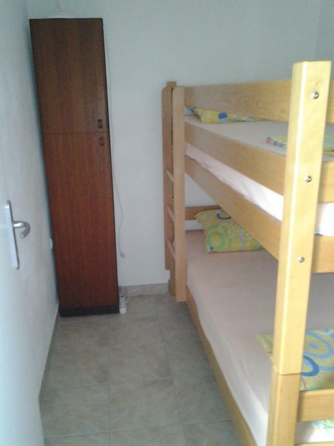 Apartmani Lastro イェセニツェ エクステリア 写真