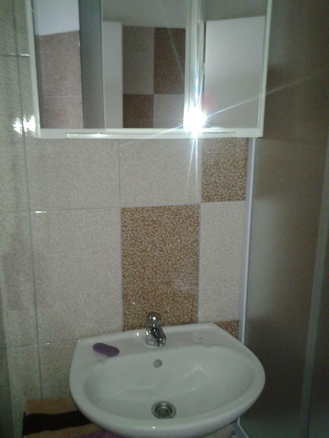 Apartmani Lastro イェセニツェ エクステリア 写真